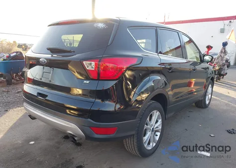 2019 Ford Escape Se z USA, uszkodzony, nr VIN 1FMCU0G92KUB12246
